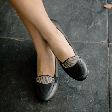 Claire Black/Bronze Zebra